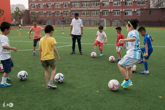 中国男篮vs徳拉尼基前瞻：对手实力不俗非旅游队，男篮新人受期待